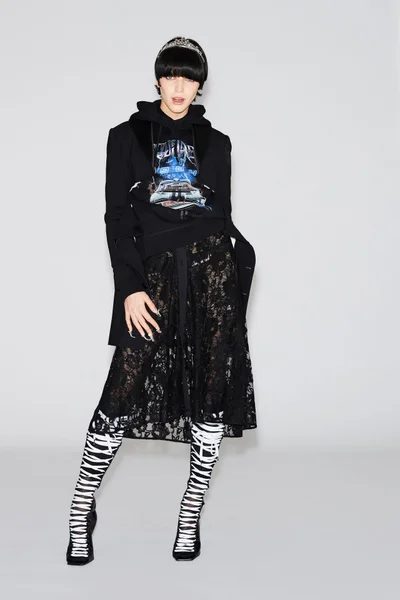 Look 50
